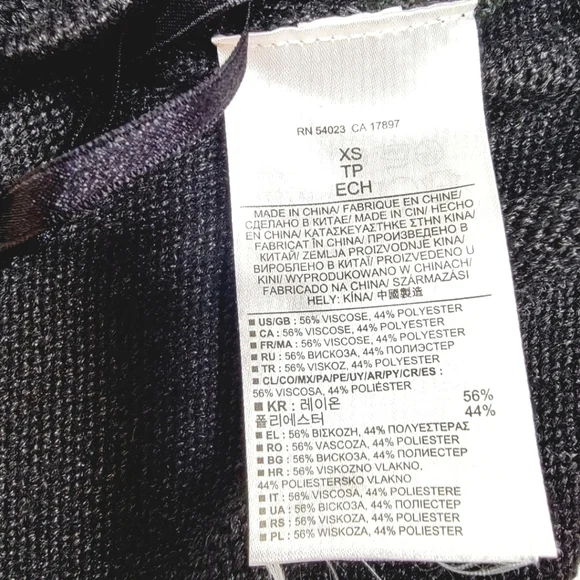 Banana Republic Italian Yarn Women's XS Black Long Sleeve Pullover Sweater - Picture 6 of 9